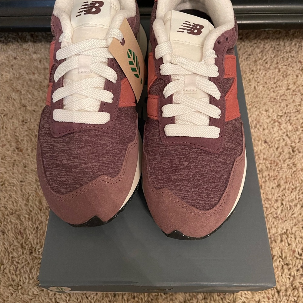 NIB New Balance 237 Size 8